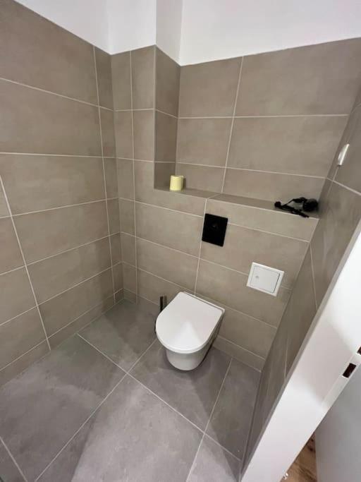 City Flat D Wina Bagian luar foto